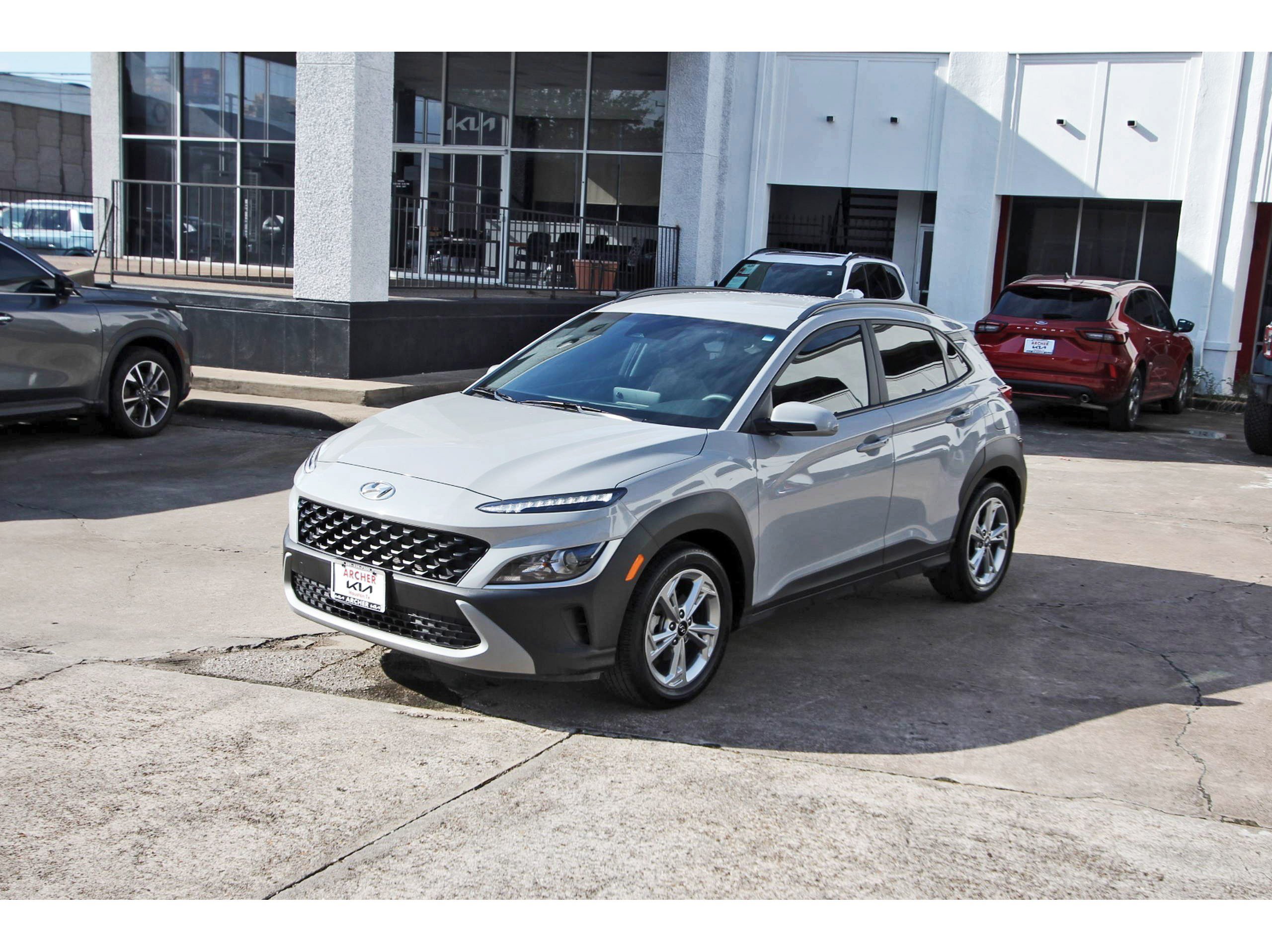 Used 2022 Hyundai Kona SEL FWD image 3