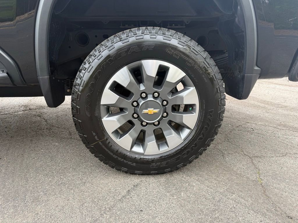 Used 2022 Chevrolet Silverado 2500 Custom w/ Custom Value Package image 7
