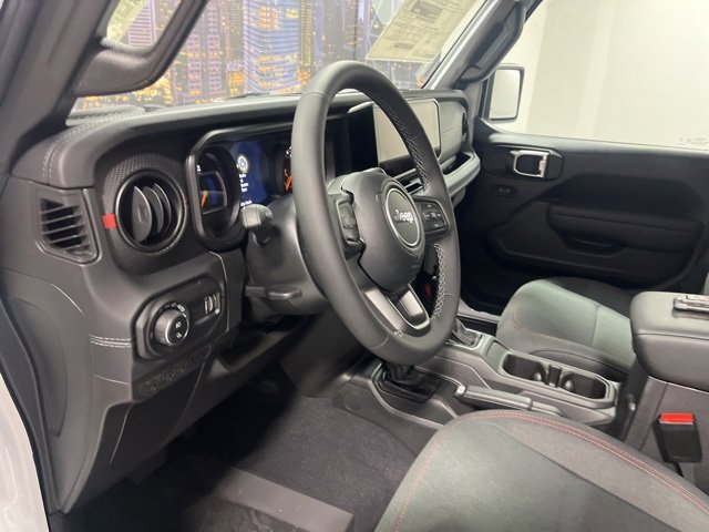 New 2025 Jeep Gladiator Rubicon w/ Convenience Group image 9