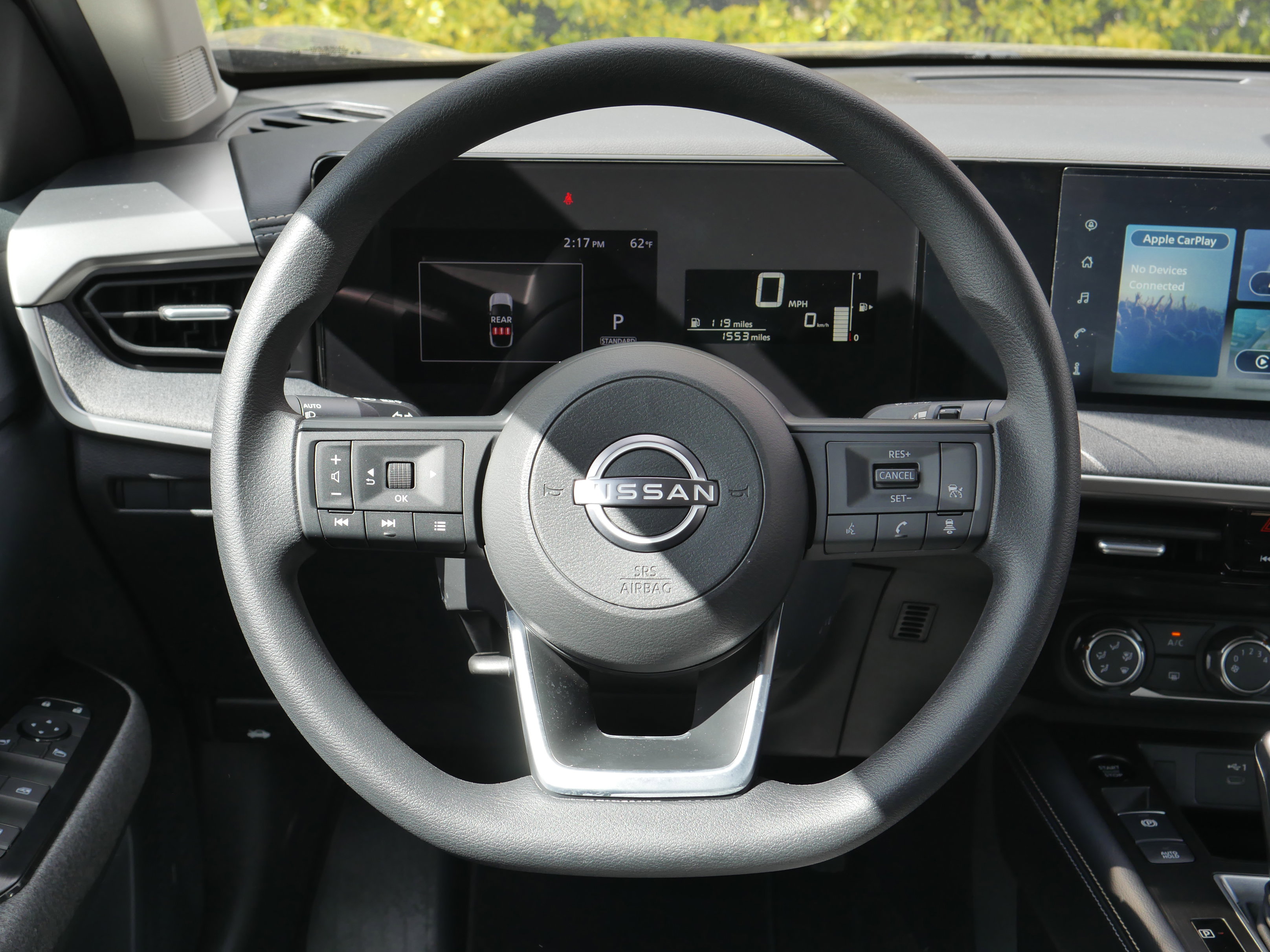 Used 2025 Nissan Kicks SV AWD/4WD image 5