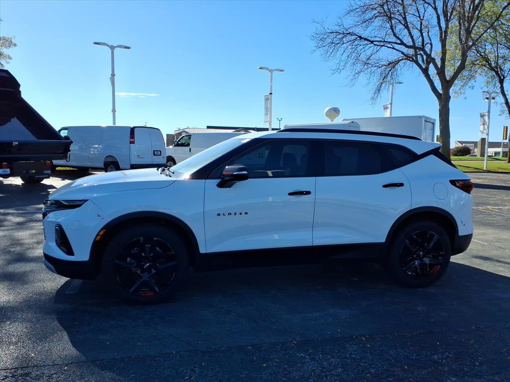 Used 2021 Chevrolet Blazer LT w/ Redline Edition FWD image 4