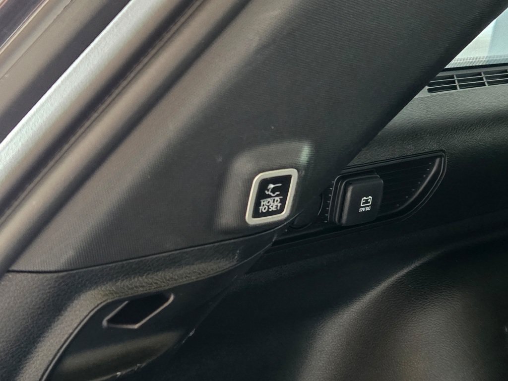 Used 2023 Jeep Grand Cherokee Altitude AWD/4WD image 14