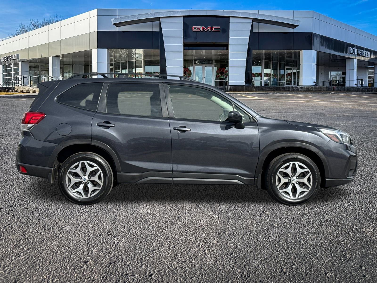 Used 2019 Subaru Forester Premium image 2