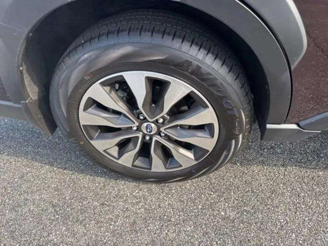 Used 2025 Subaru Outback Limited image 31