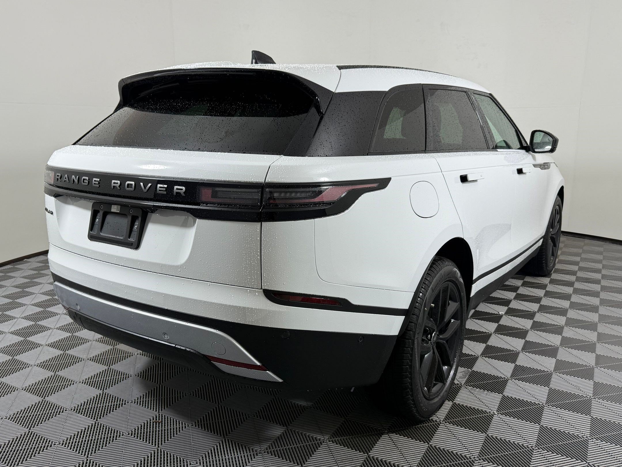 New 2026 Land Rover Range Rover Velar S AWD/4WD image 9