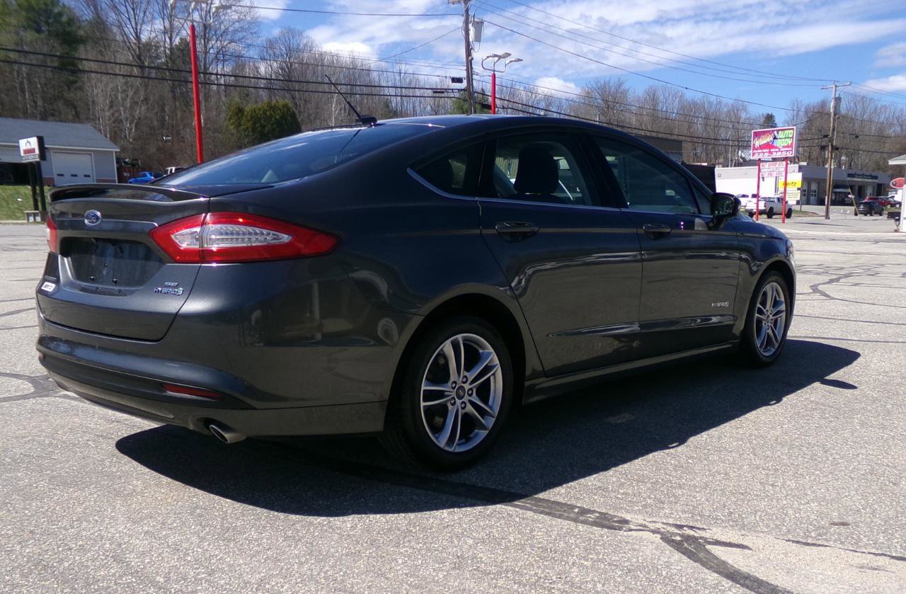 Used 2015 Ford Fusion SE w/ Equipment Group 501A image 5