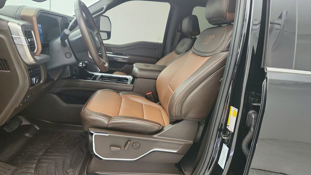 Used 2024 Ford F350 King Ranch w/ FX4 Off-Road Package AWD/4WD image 9