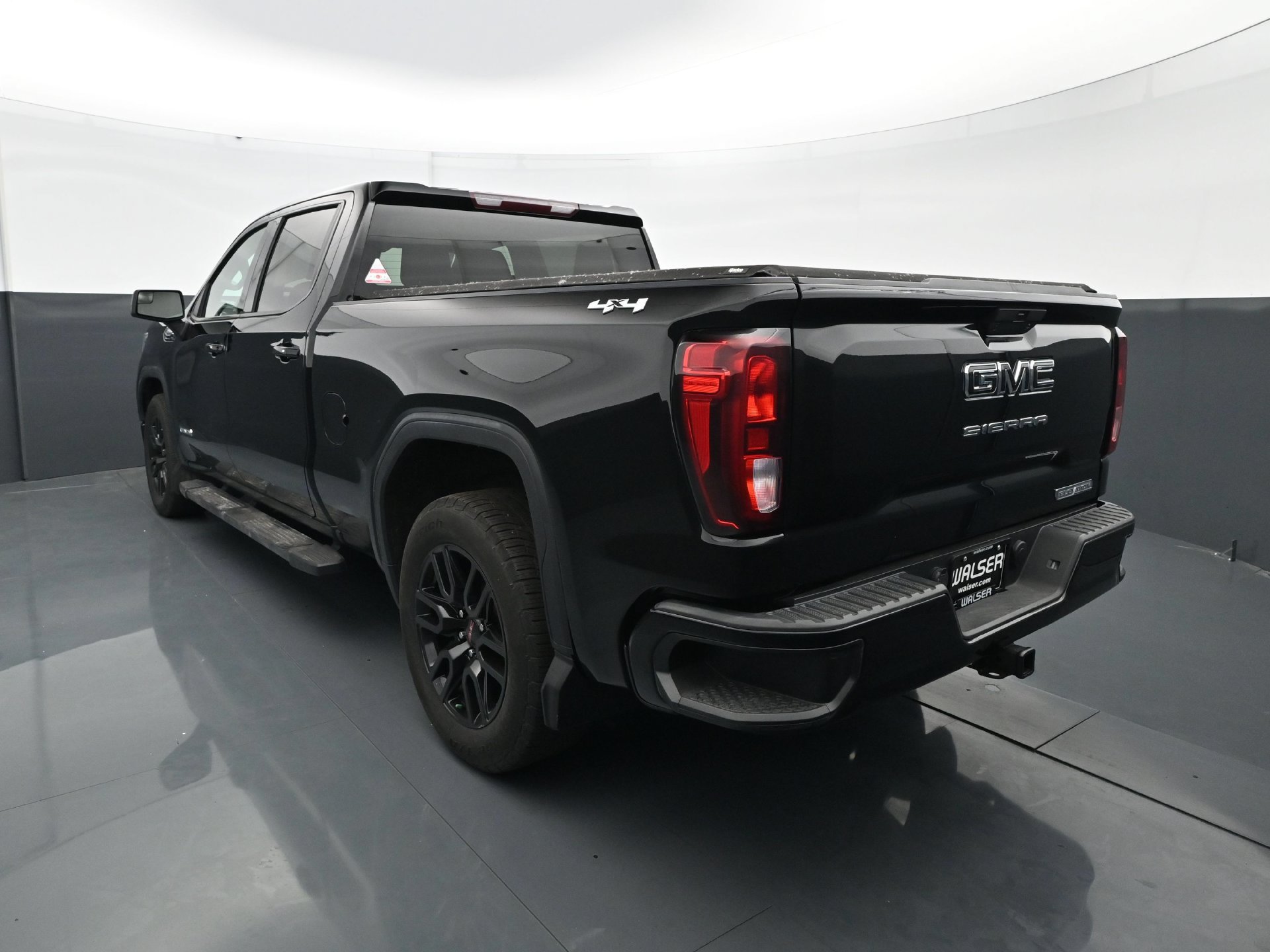 Used 2020 GMC Sierra 1500 Elevation w/ Elevation Value Package AWD/4WD image 5