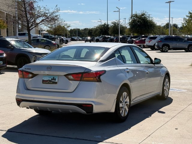 Used 2024 Nissan Altima 2.5 S FWD image 5
