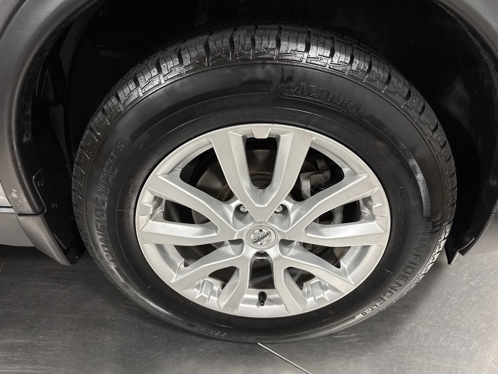 Used 2020 Nissan Rogue S w/ Special Edition Package AWD/4WD image 14