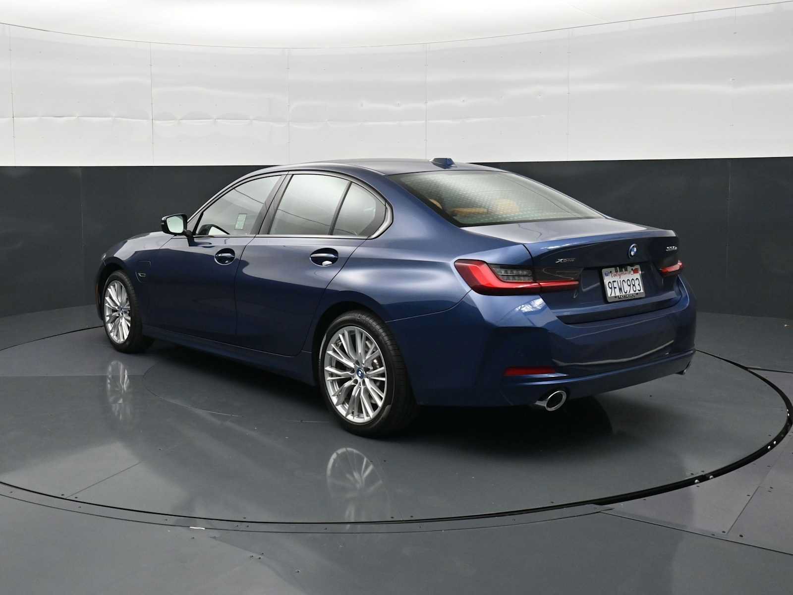 Used 2023 BMW 330e xDrive w/ Driving Assistance Package AWD/4WD image 7