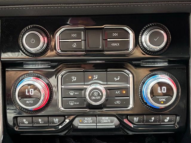 Used 2024 GMC Yukon XL Denali image 31