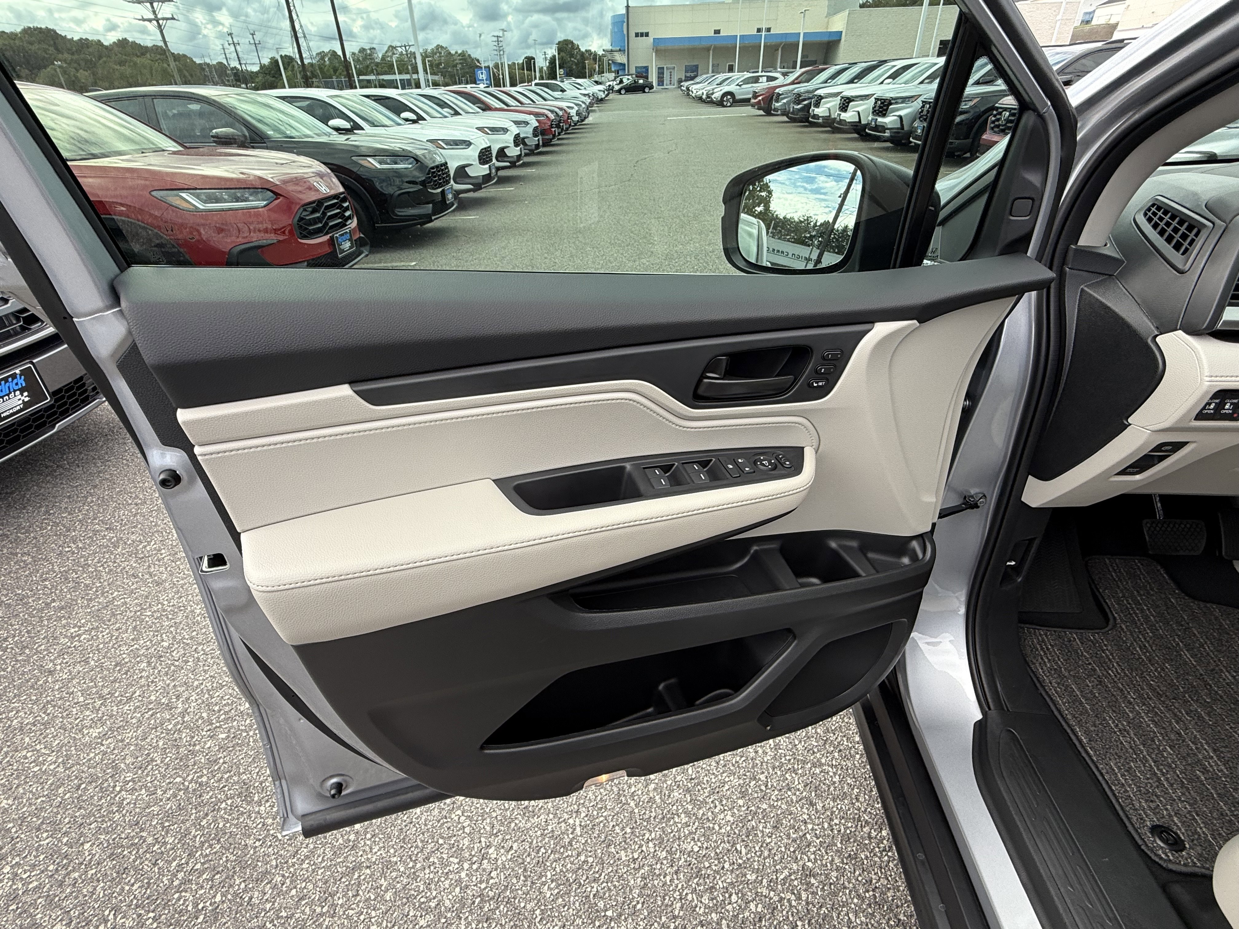 New 2026 Honda Odyssey EX-L image 13