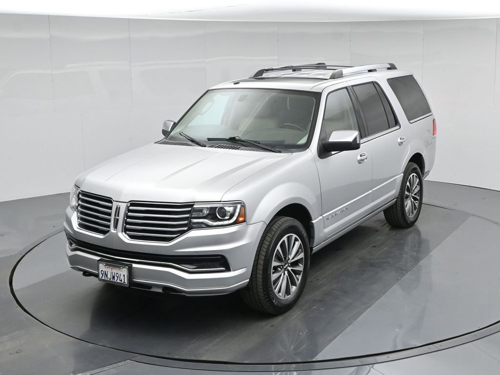 Used 2017 Lincoln Navigator Select image 21