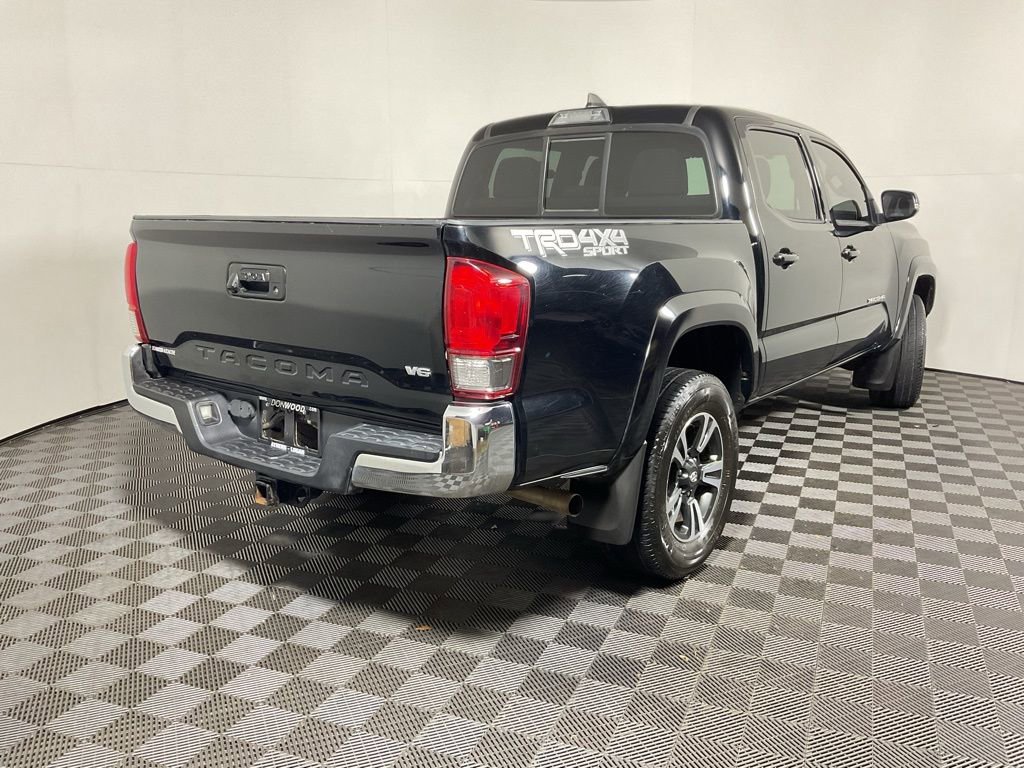 Used 2016 Toyota Tacoma TRD Sport image 14