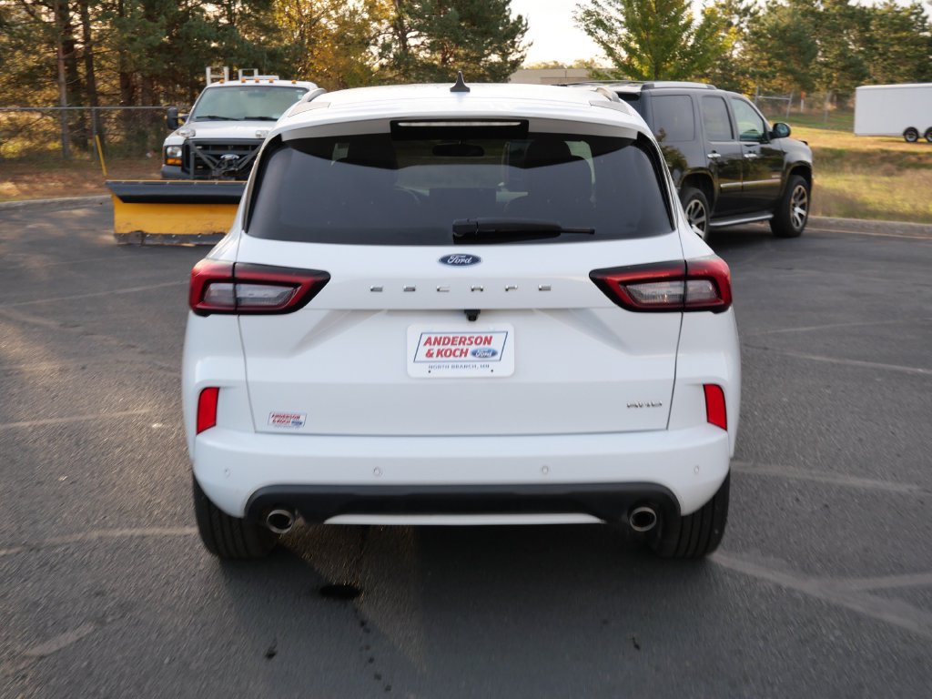 Certified 2023 Ford Escape ST-Line w/ Tech Pack #1 AWD/4WD image 7