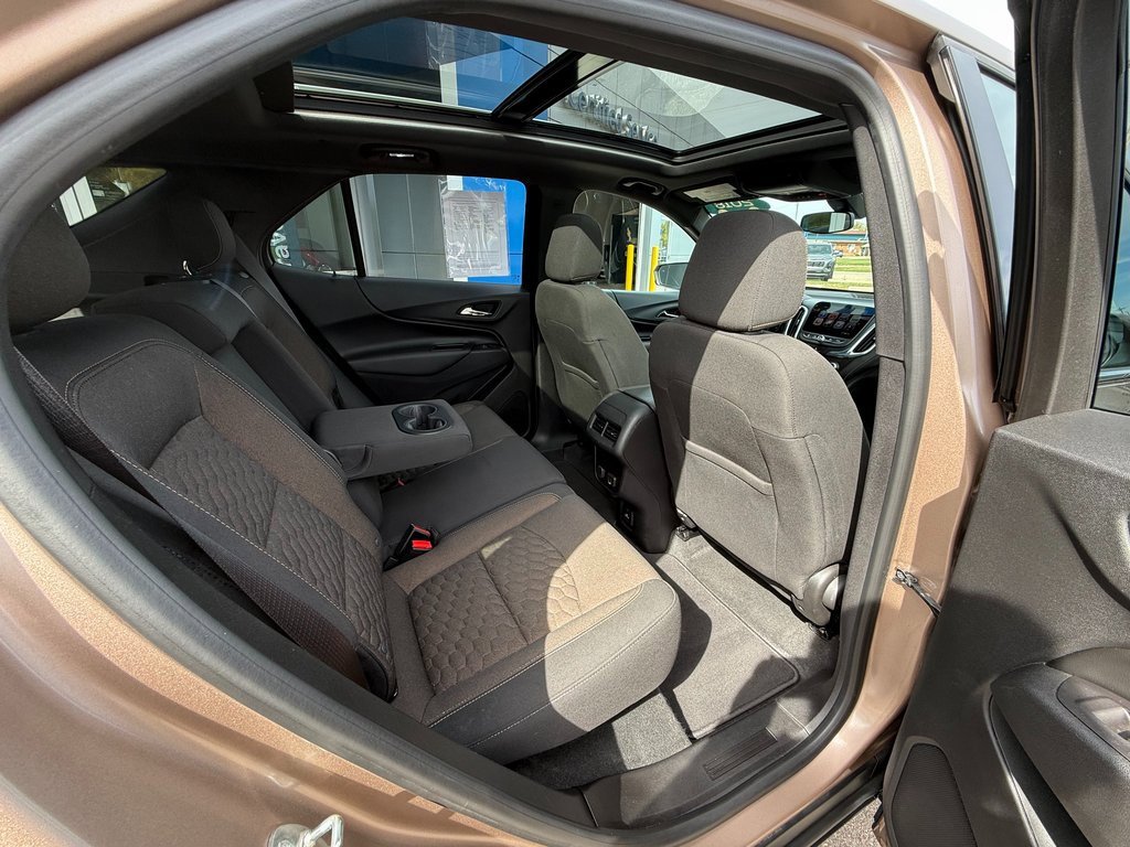 Certified 2018 Chevrolet Equinox LT w/ Sun & Infotainment Package image 32