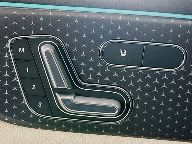 Used 2026 Mercedes-Benz GLB 250 4MATIC image 19