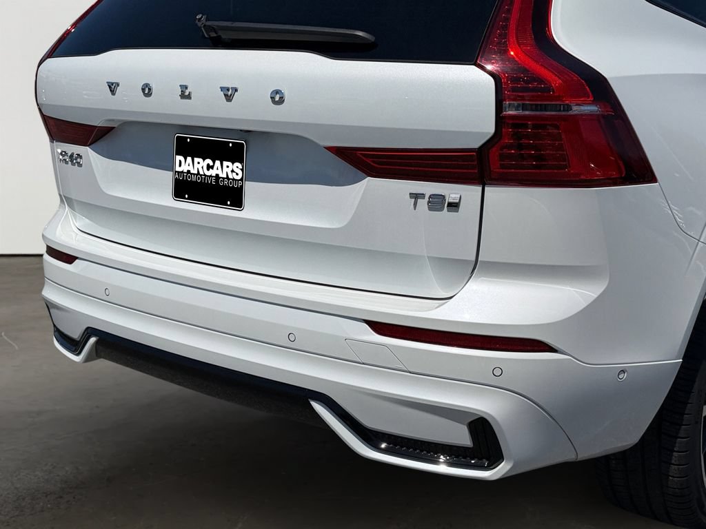 Certified 2025 Volvo XC60 T8 Ultra w/ Climate Package AWD/4WD image 10