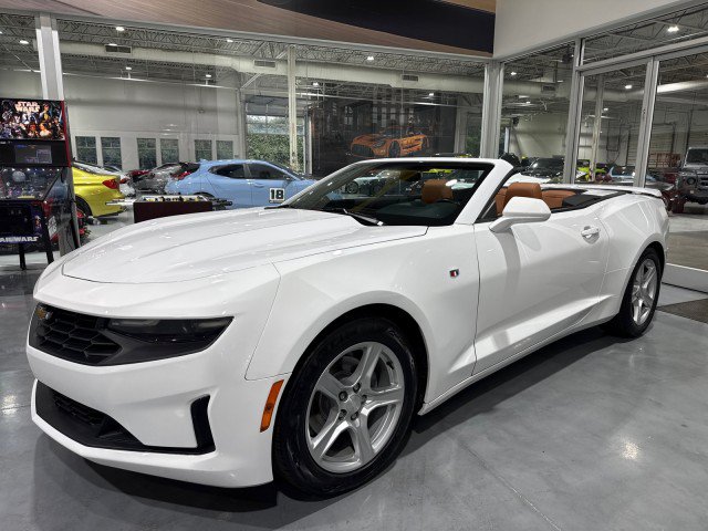 Used 2021 Chevrolet Camaro LT RWD image 15