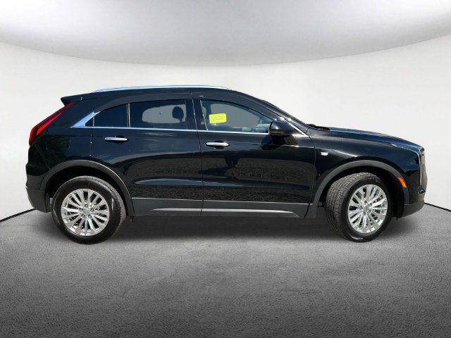 Certified 2024 Cadillac XT4 Luxury w/ Cold Weather Package AWD/4WD image 13