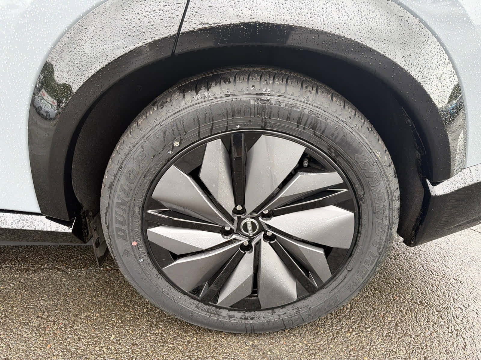 Certified 2024 Nissan Ariya FWD image 5