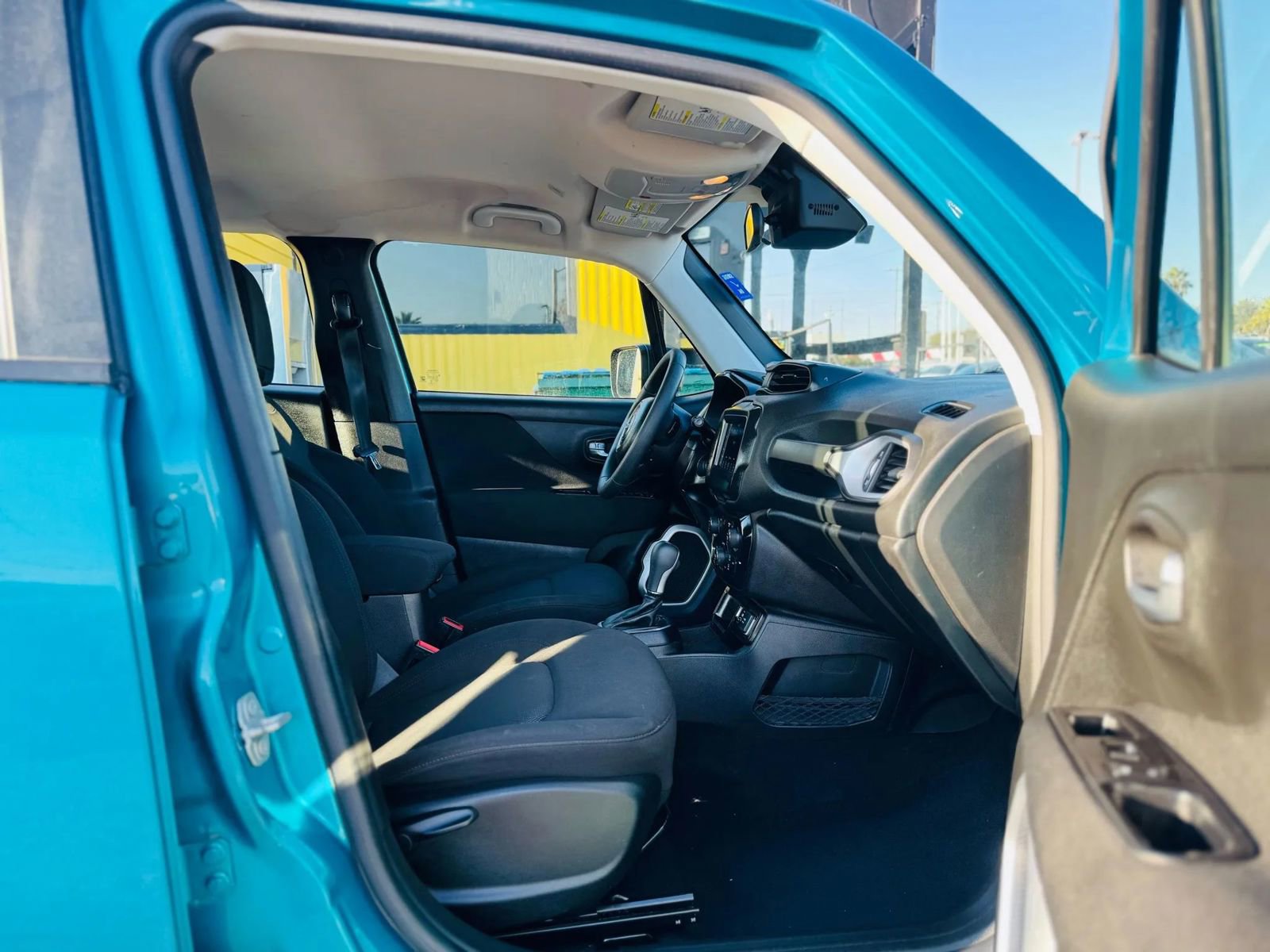 Used 2021 Jeep Renegade Sport image 12