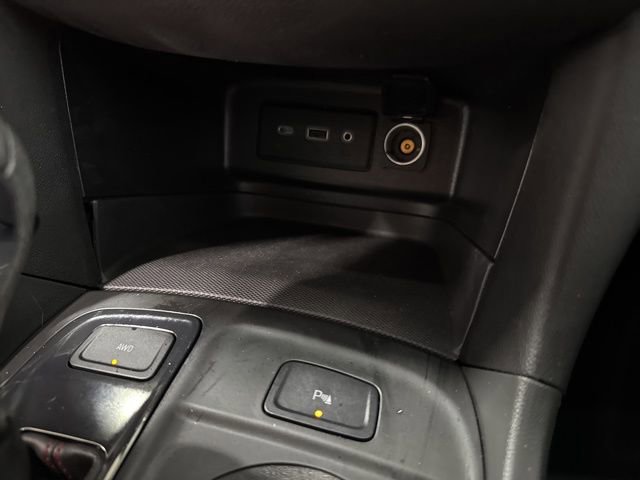 Used 2023 Chevrolet Equinox RS w/ LPO, Cargo Package image 19