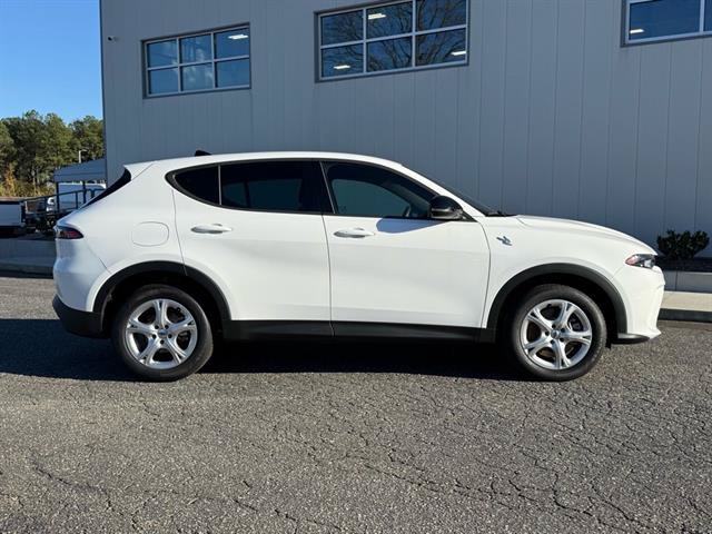Certified 2025 Dodge Hornet GT w/ Cold Weather Group AWD/4WD image 2