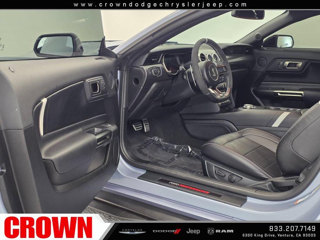 Used 2022 Ford Mustang Shelby GT500 w/ Technology Package RWD image 30