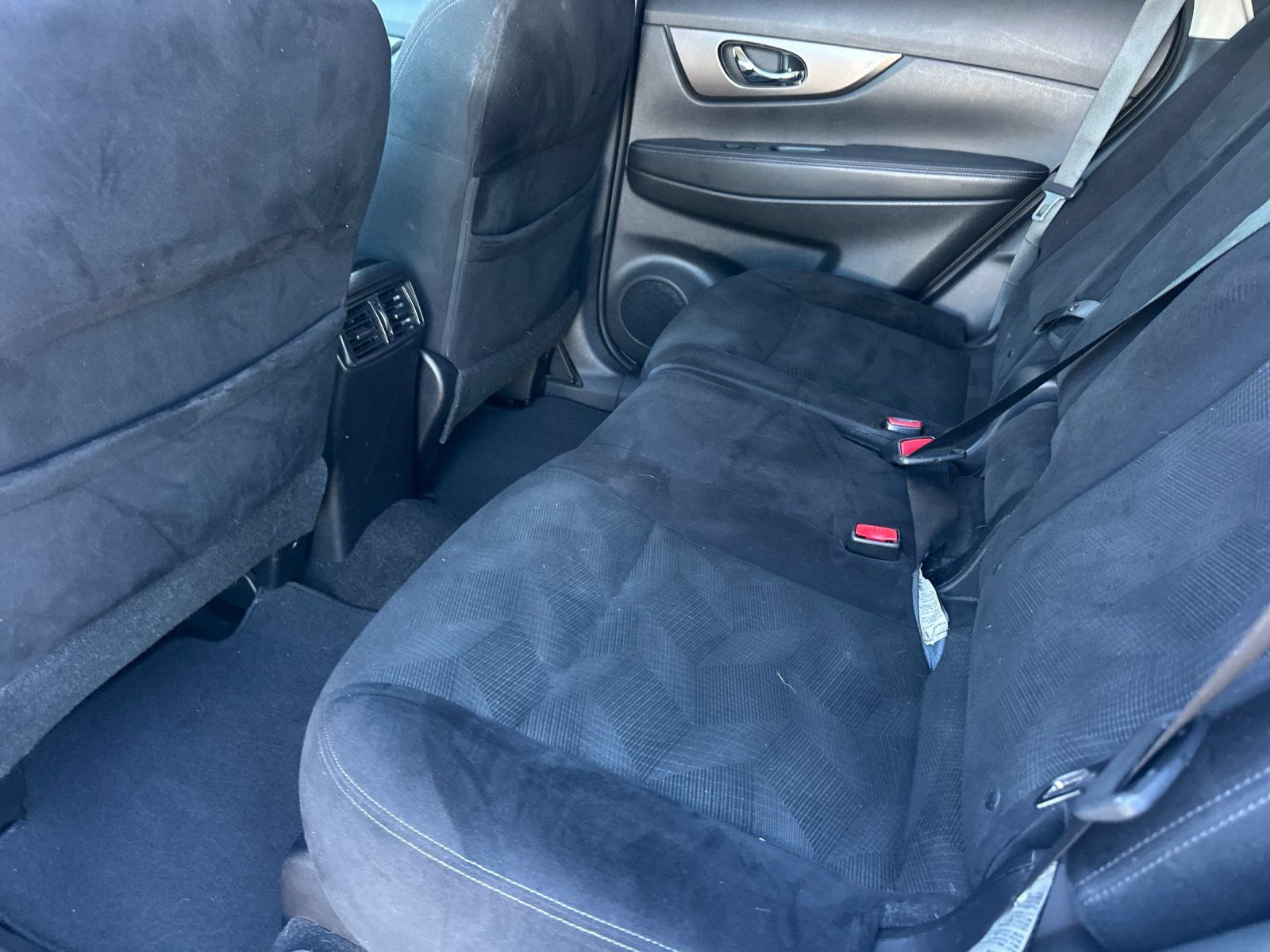 Used 2014 Nissan Rogue SV w/ SV Premium Package FWD image 11