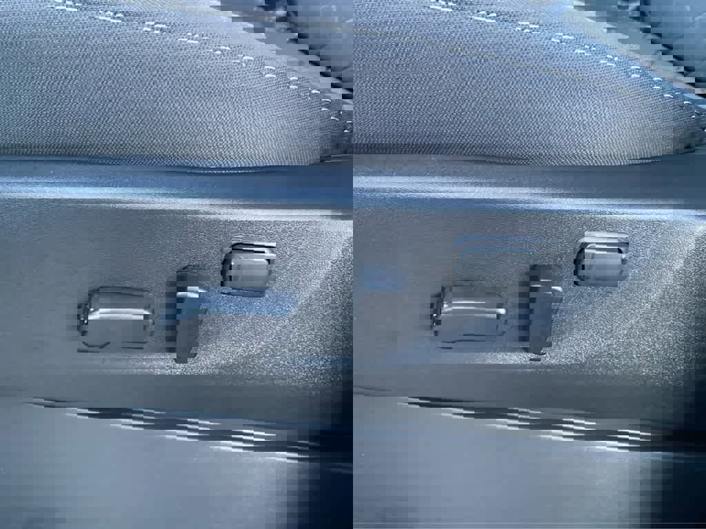 New 2026 Nissan Frontier SV w/ All-Weather Content Package image 12