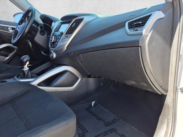 Used 2013 Hyundai Veloster RE:MIX Edition FWD image 20