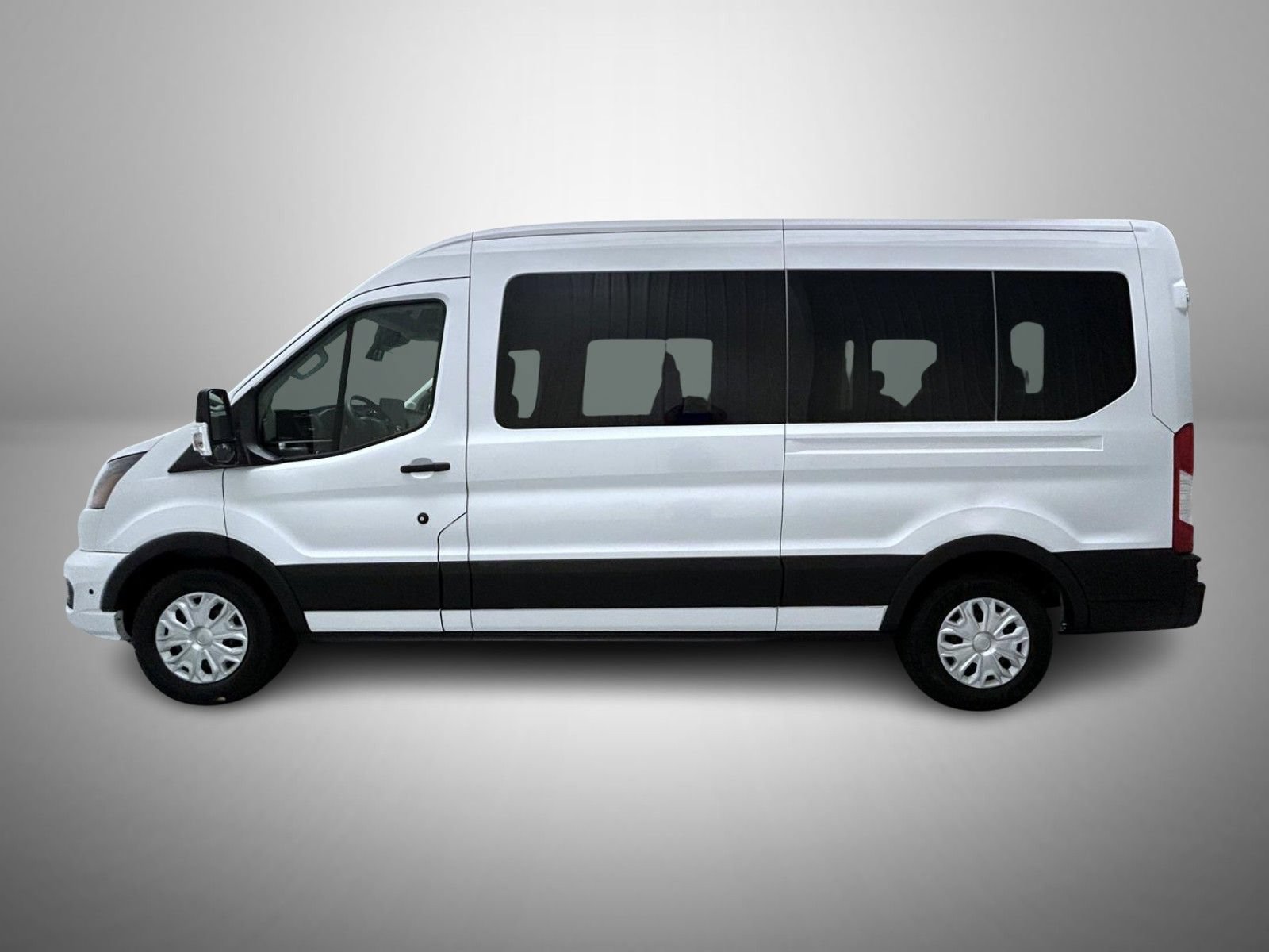Used 2025 Ford Transit 350 XLT RWD image 8