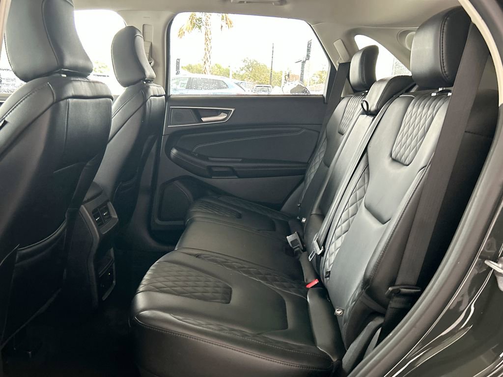 Used 2024 Ford Edge Titanium image 36