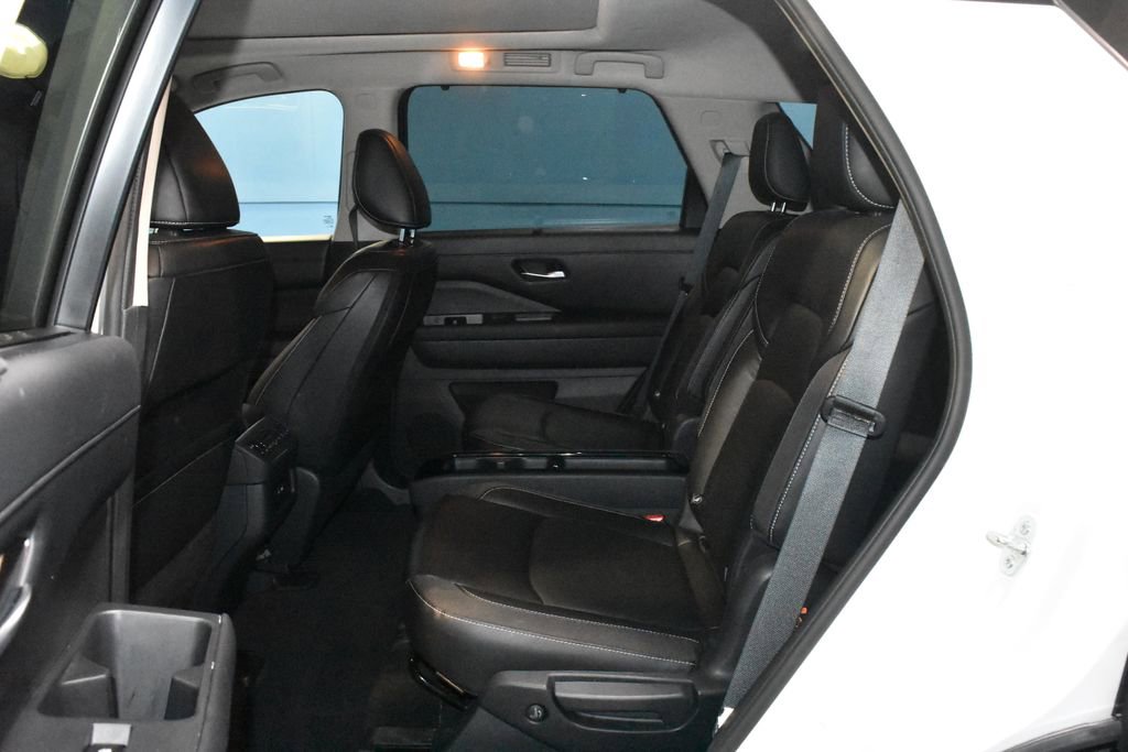 Certified 2023 Nissan Pathfinder SL w/ SL Premium Package AWD/4WD image 19