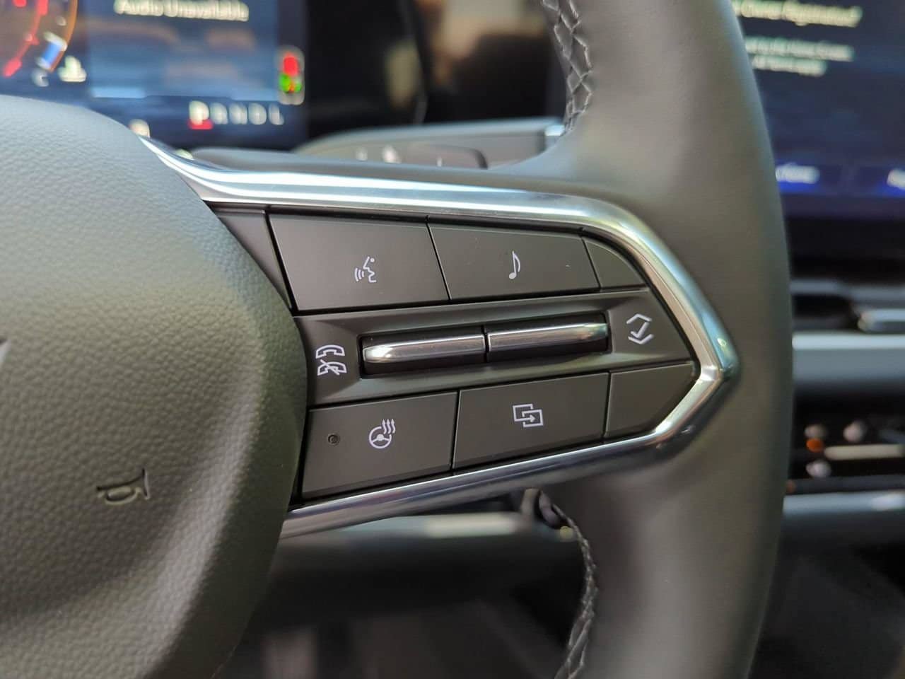 New 2027 Chevrolet Equinox LT w/ Midnight Edition FWD image 11