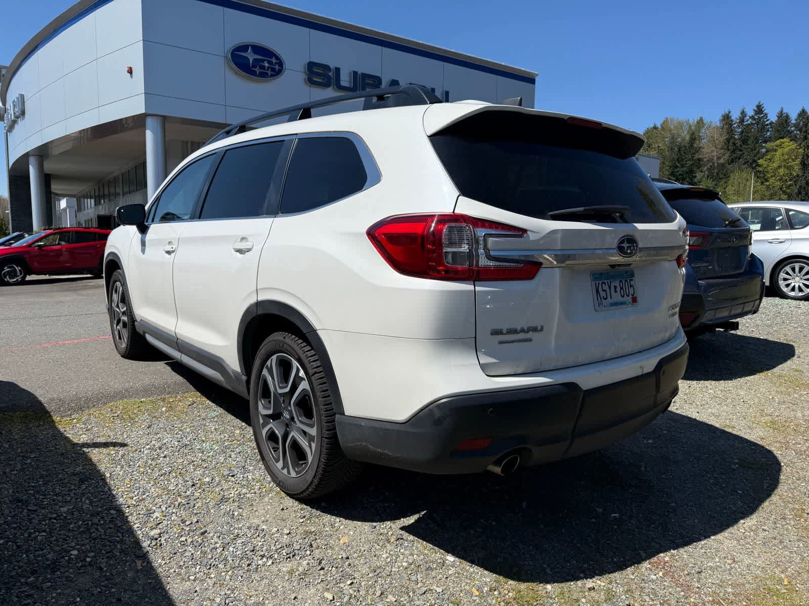 Used 2023 Subaru Ascent Limited w/ Technology Package AWD/4WD image 2