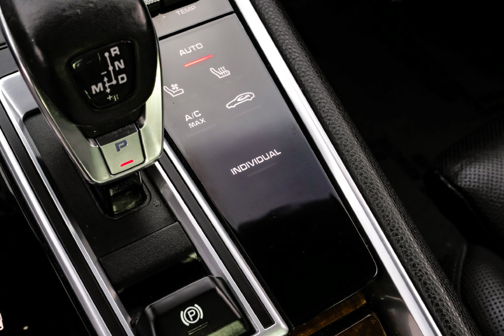 Used 2018 Porsche Panamera 4 AWD/4WD image 25