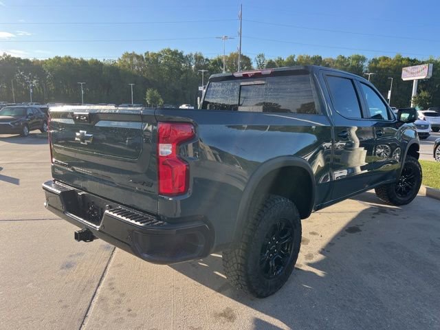 New 2026 Chevrolet Silverado 1500 ZR2 w/ Dark Appearance Package AWD/4WD image 13