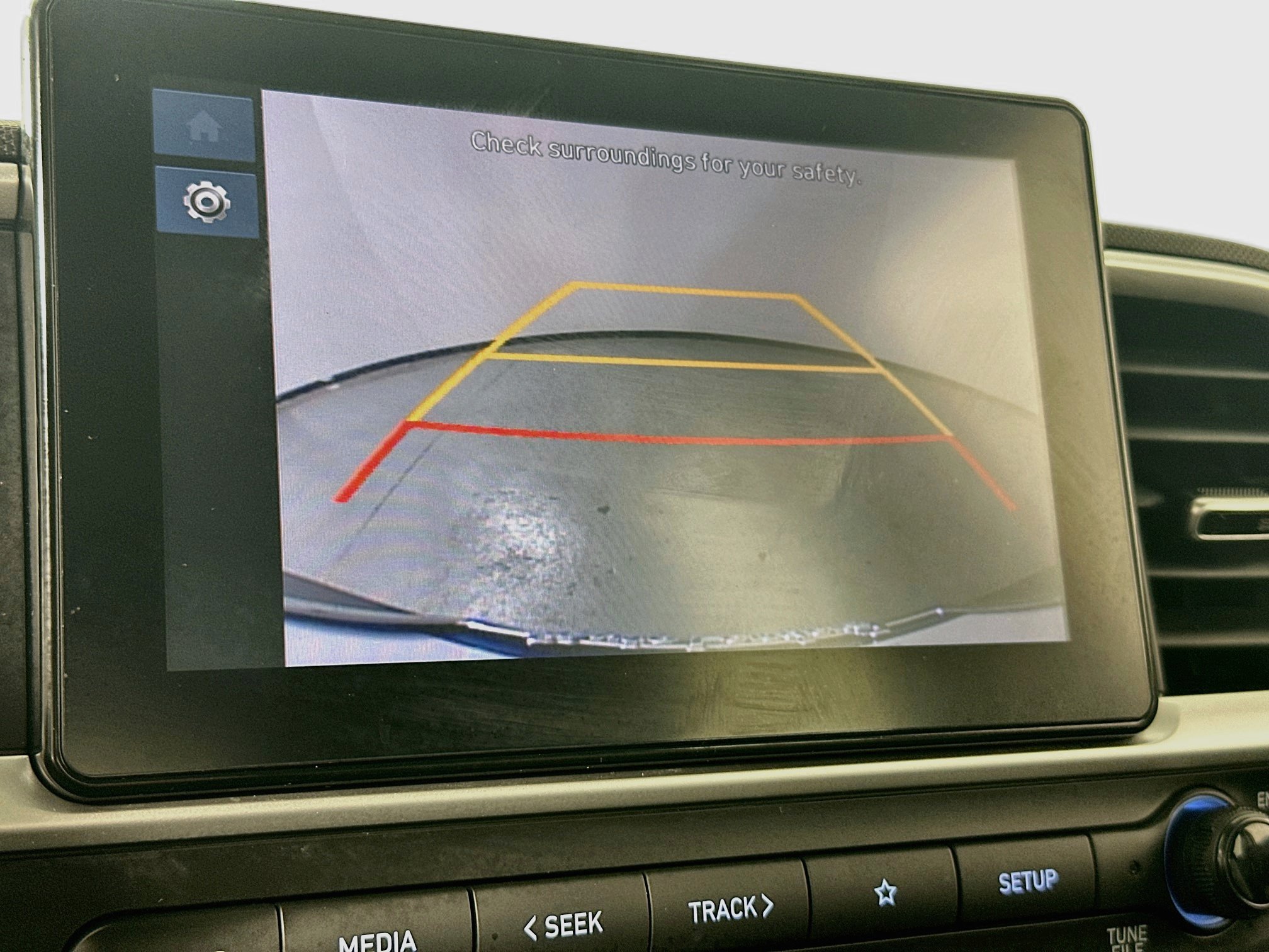 Used 2023 Hyundai Venue SEL FWD image 13