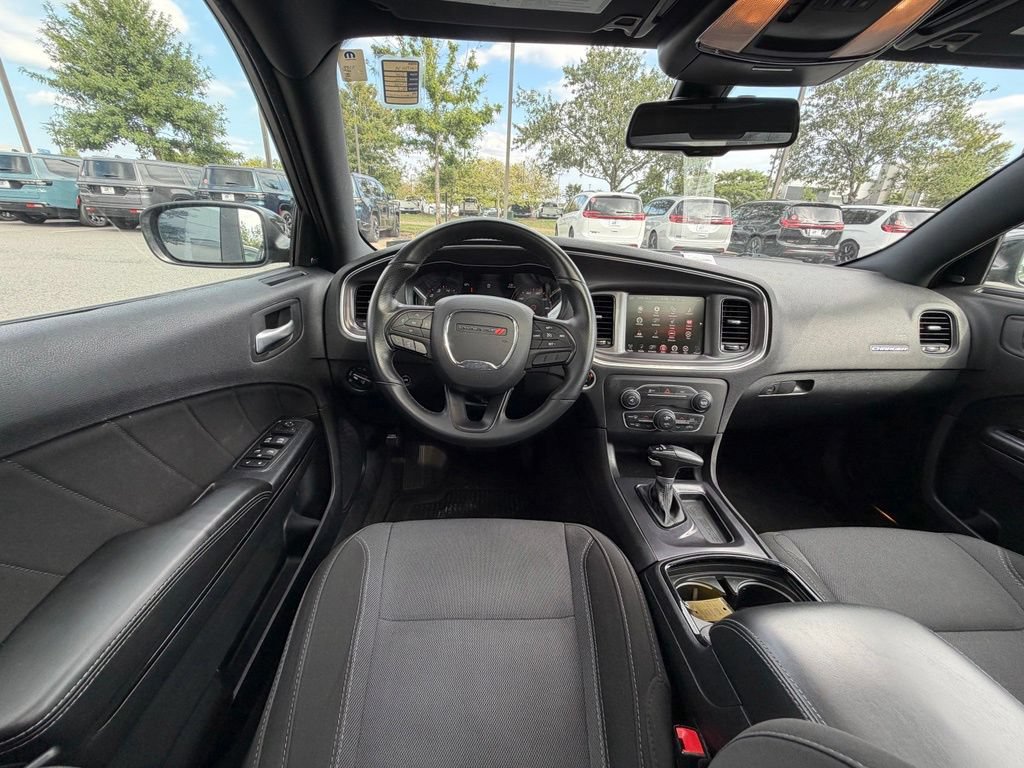 Used 2016 Dodge Charger SXT w/ Blacktop Package RWD image 19