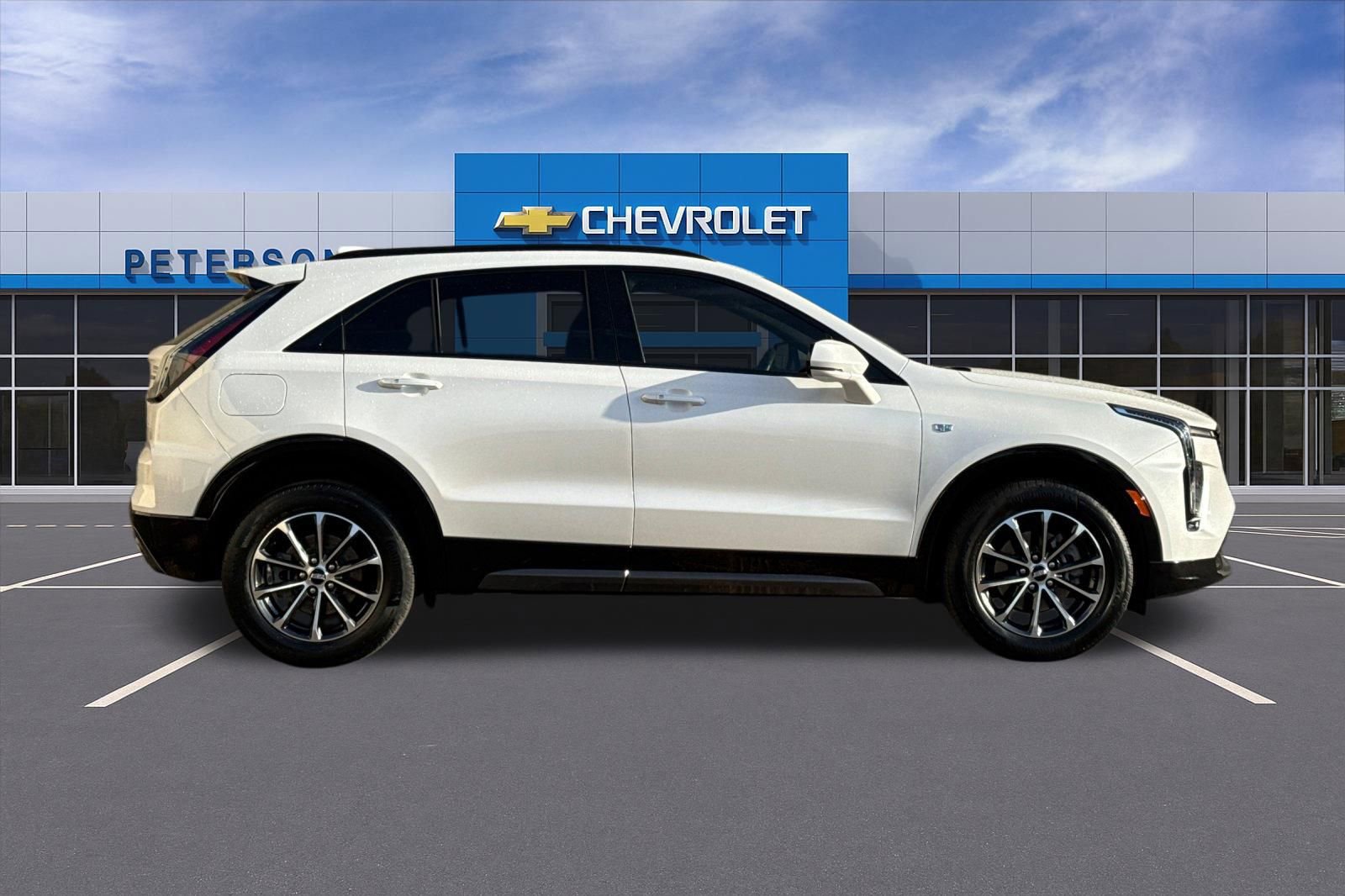 Used 2024 Cadillac XT4 Sport image 3