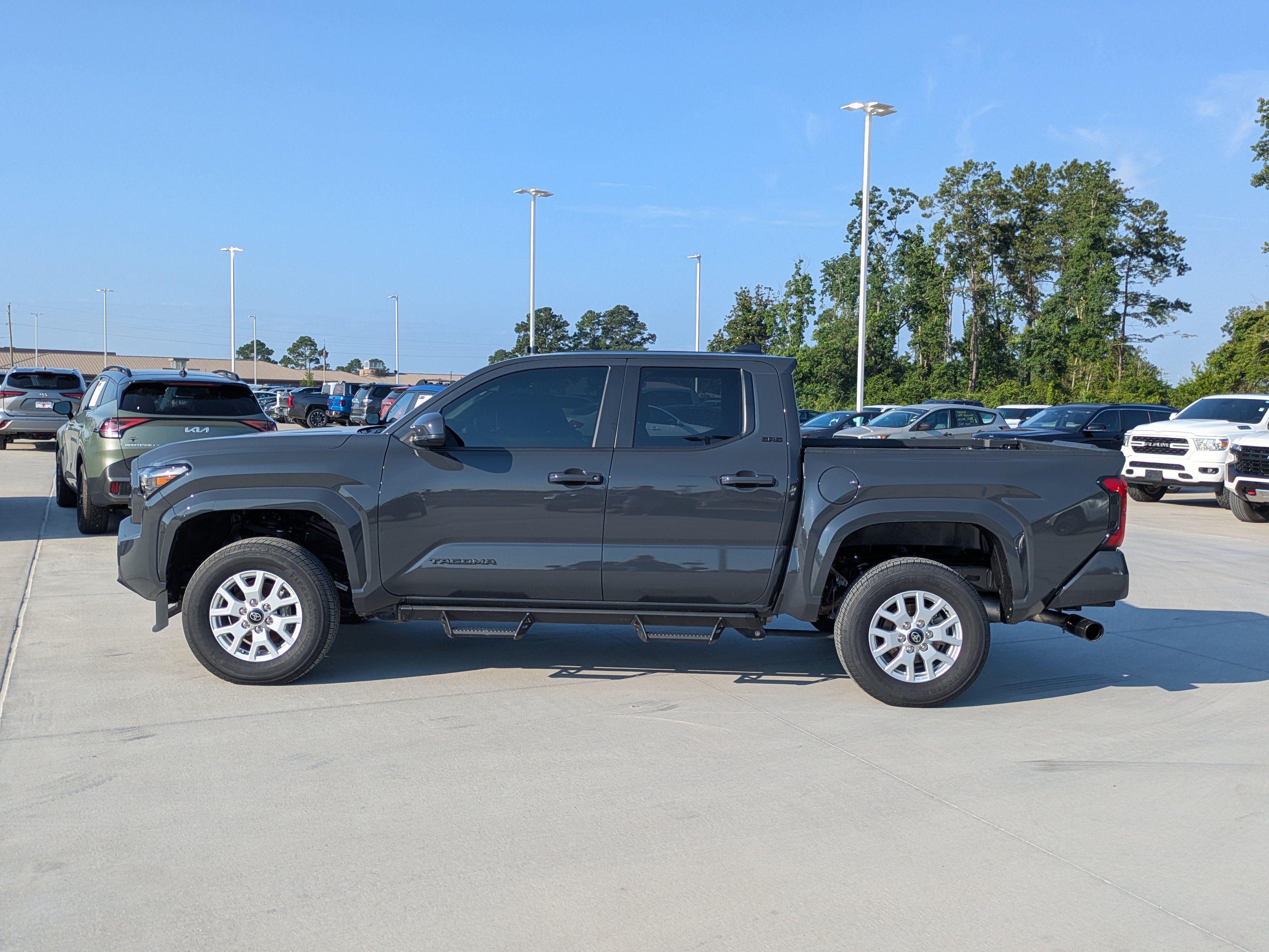 Certified 2025 Toyota Tacoma SR5 AWD/4WD image 2
