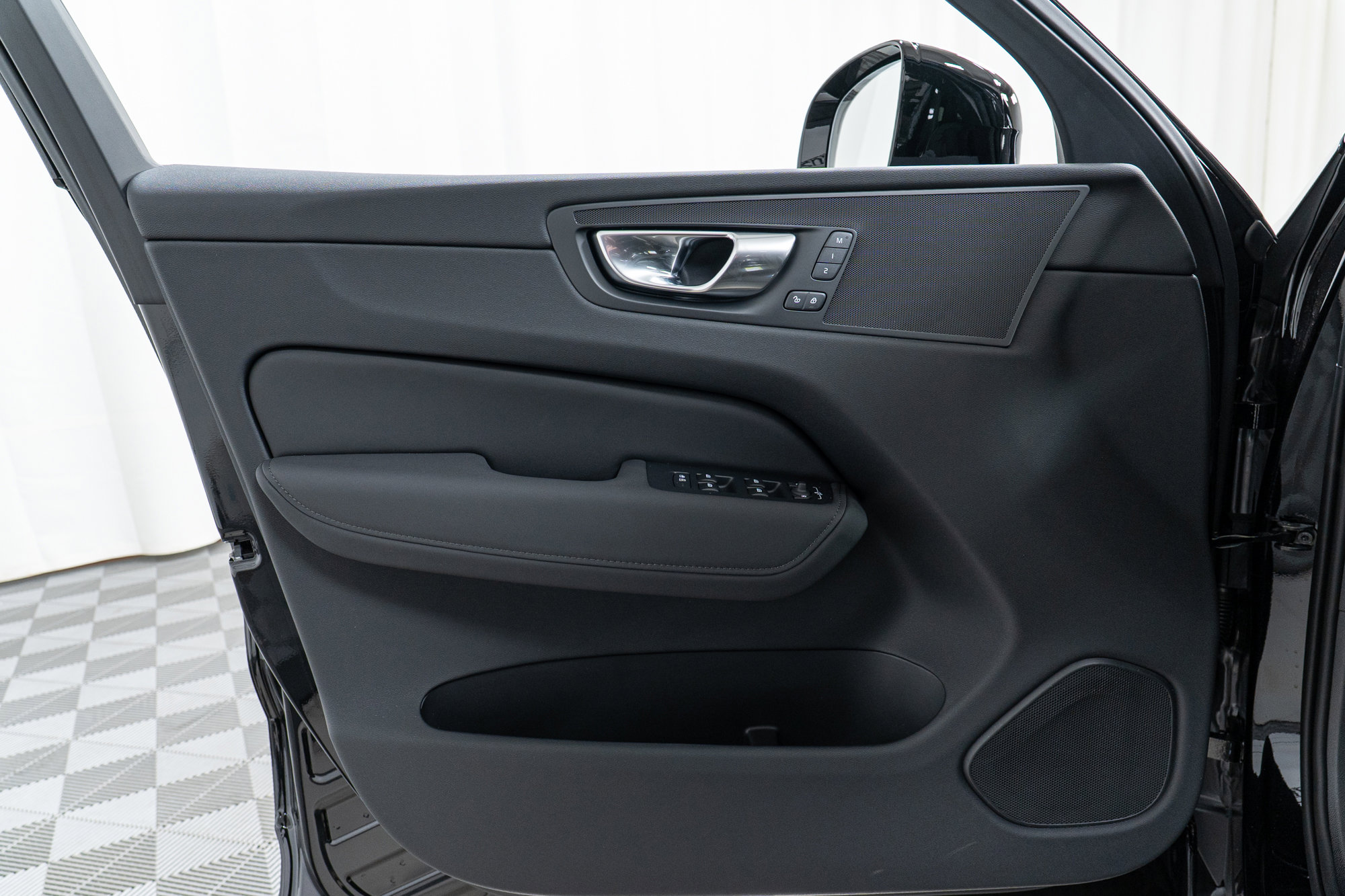 New 2026 Volvo XC60 B5 Core w/ Climate Package image 11