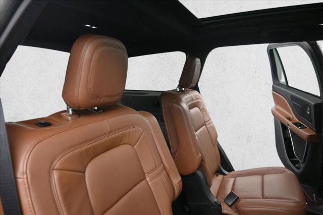 Used 2022 Lincoln Aviator Reserve w/ Equipment Group 201A AWD/4WD image 26