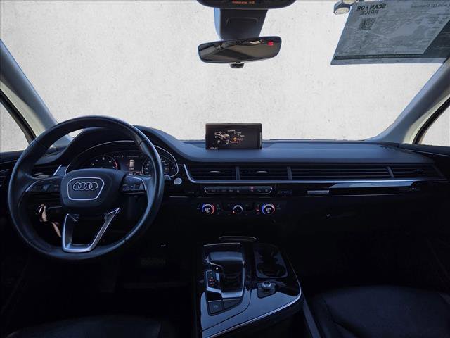 Used 2017 Audi Q7 3.0T Premium image 16