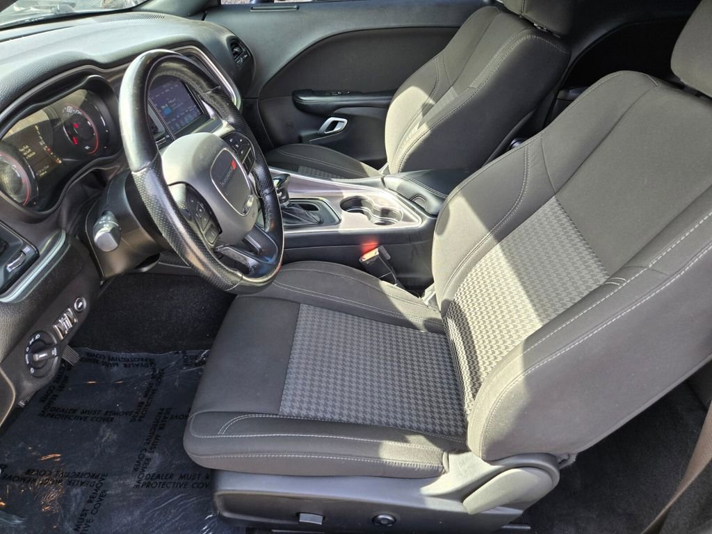 Used 2021 Dodge Challenger SXT w/ Blacktop Package image 11