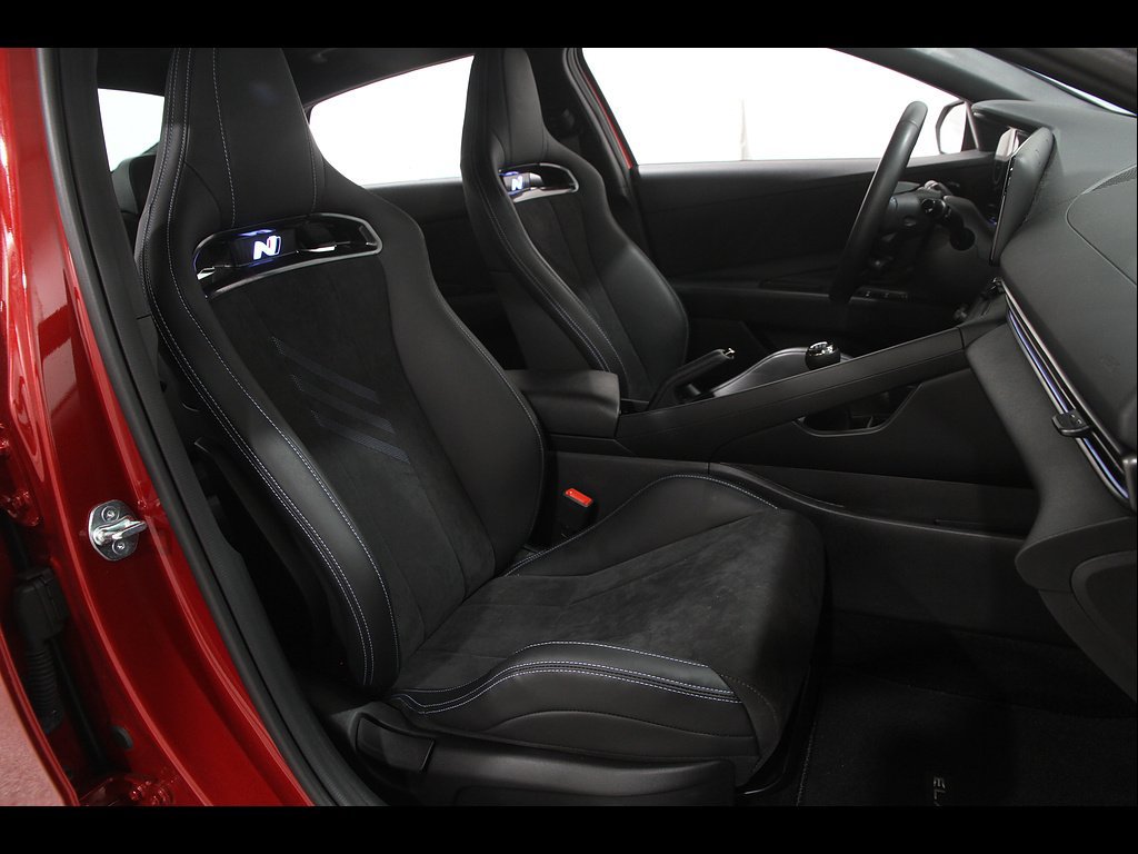 Certified 2025 Hyundai Elantra N FWD image 18