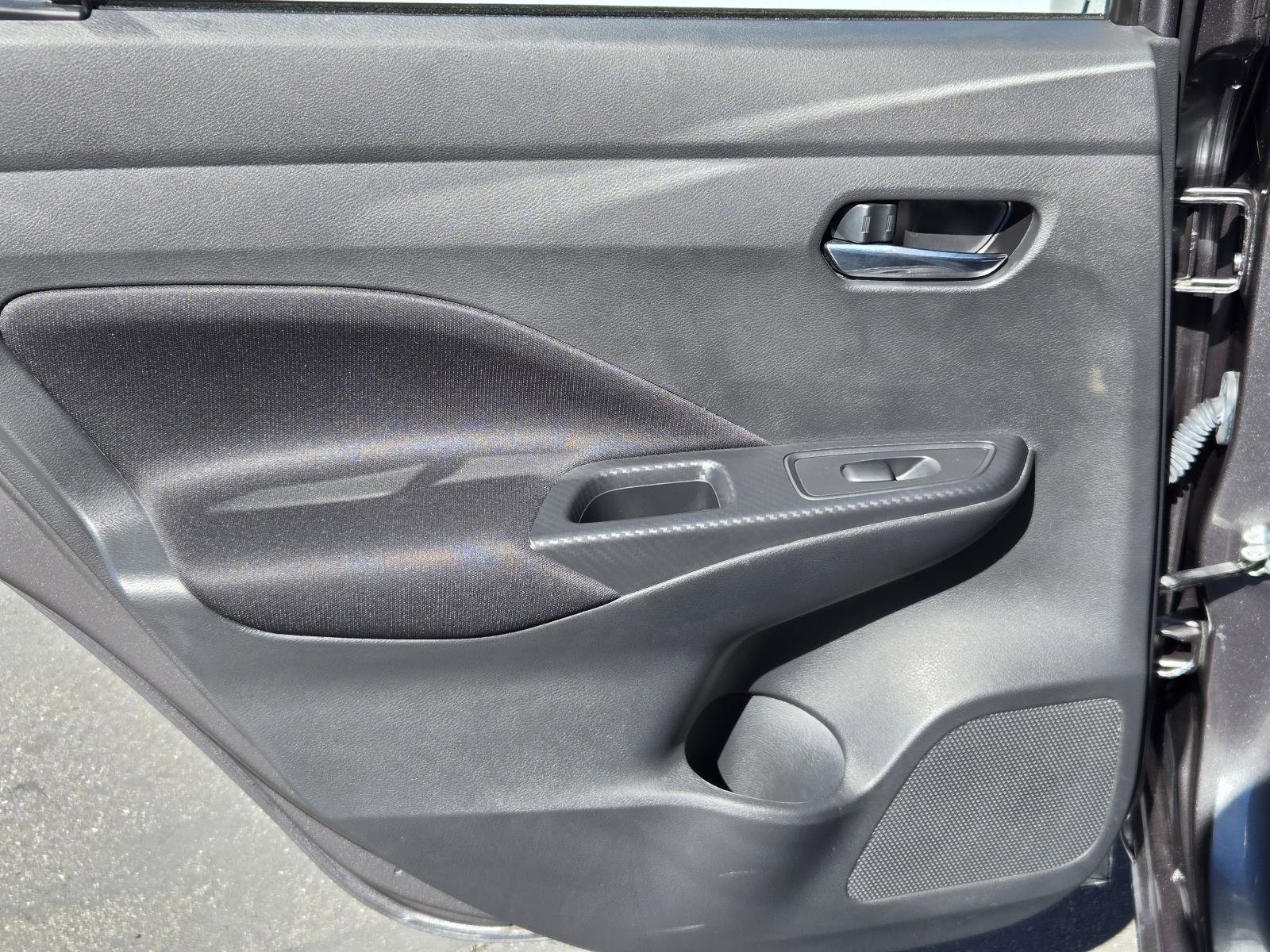 Used 2022 Nissan Versa SV FWD image 25